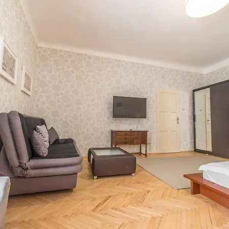 Prague Locals Monastery Apartments מראה חיצוני תמונה