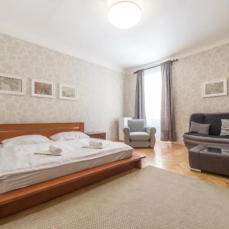 Prague Locals Monastery Apartments מראה חיצוני תמונה