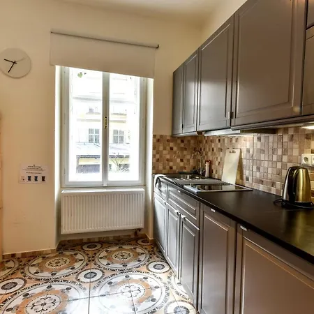 Prague Locals Monastery Apartments מראה חיצוני תמונה