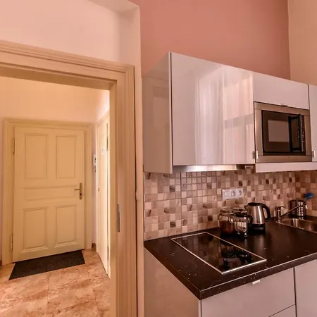 Prague Locals Monastery Apartments מראה חיצוני תמונה