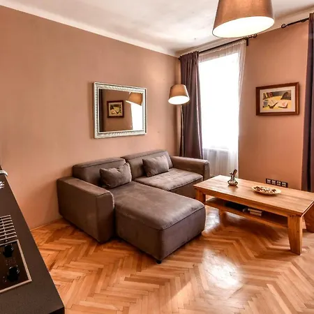 Prague Locals Monastery Apartments מראה חיצוני תמונה