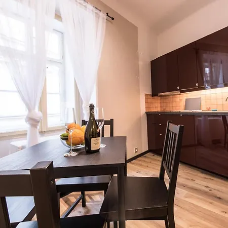 Prague Locals Monastery Apartments מראה חיצוני תמונה