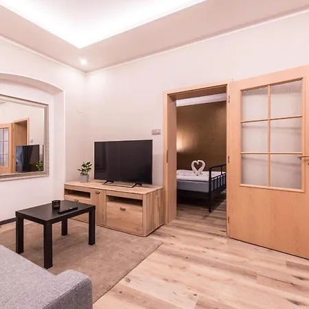 Prague Locals Monastery Apartments מראה חיצוני תמונה