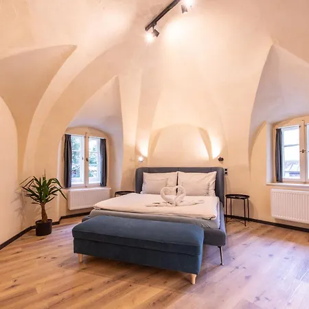 Prague Locals Monastery Apartments מראה חיצוני תמונה