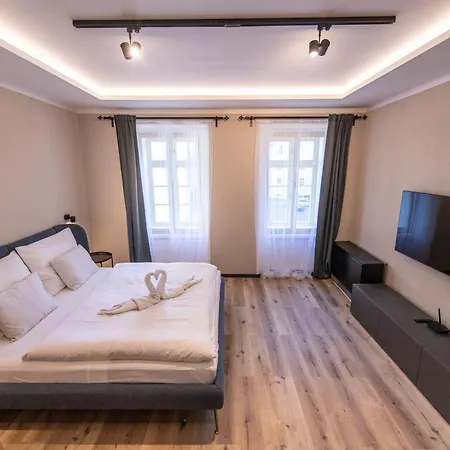 Prague Locals Monastery Apartments מראה חיצוני תמונה