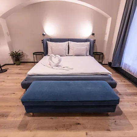 Prague Locals Monastery Apartments מראה חיצוני תמונה