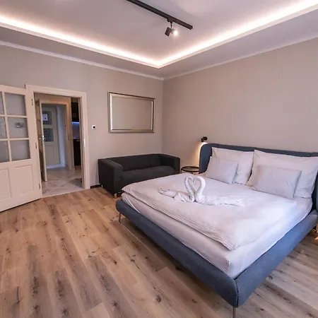 Prague Locals Monastery Apartments מראה חיצוני תמונה