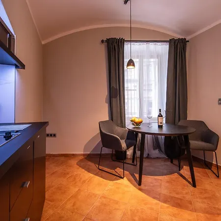 Prague Locals Monastery Apartments מראה חיצוני תמונה