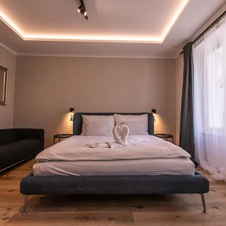 Prague Locals Monastery Apartments מראה חיצוני תמונה