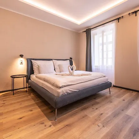 Prague Locals Monastery Apartments מראה חיצוני תמונה