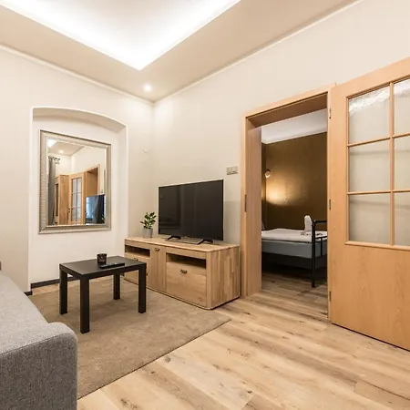 Prague Locals Monastery Apartments חדר תמונה